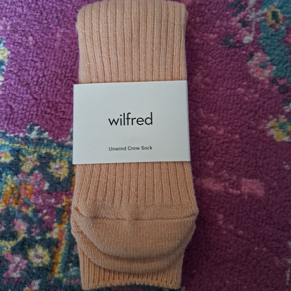 NWT Aritzia Wilfred Crew Socks